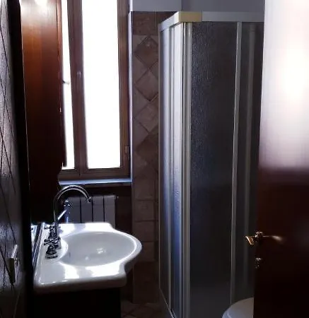 Casa Oberdan 度假居 韦莱特里